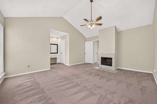 7700 Creekbend Drive 49, Houston, TX 77071