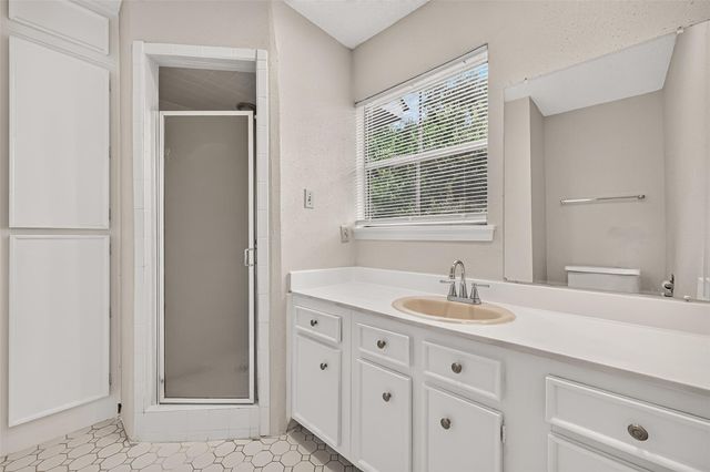 7700 Creekbend Drive 49, Houston, TX 77071