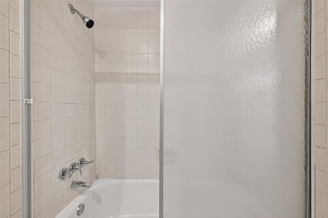 7700 Creekbend Drive 49, Houston, TX 77071