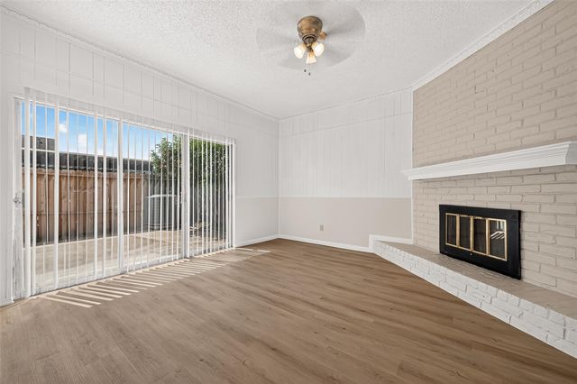 7700 Creekbend Drive 49, Houston, TX 77071