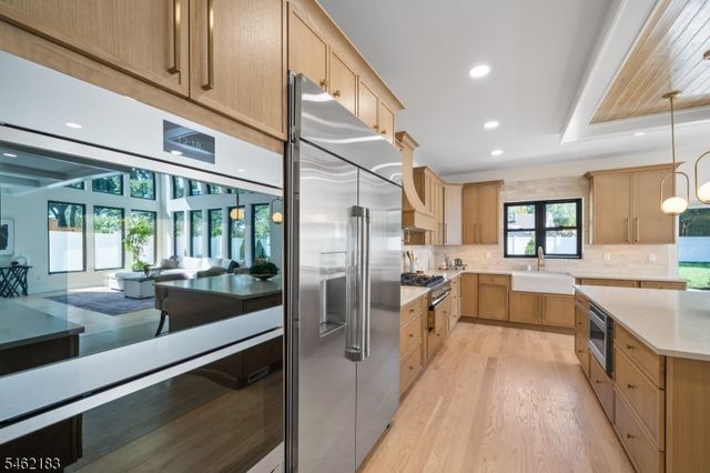 756 Allwood Rd, Clifton City, NJ 07012