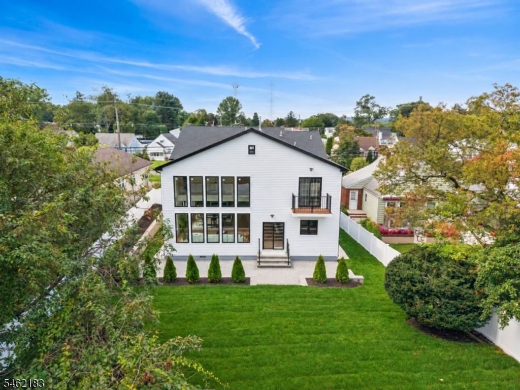 756 Allwood Rd, Clifton City, NJ 07012 — photo 2