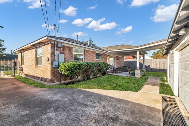 403 Graceland Street, Houston, TX 77009