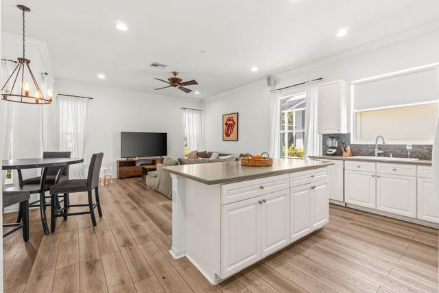 4621 Windward Cove Lane, Wellington, FL 33449