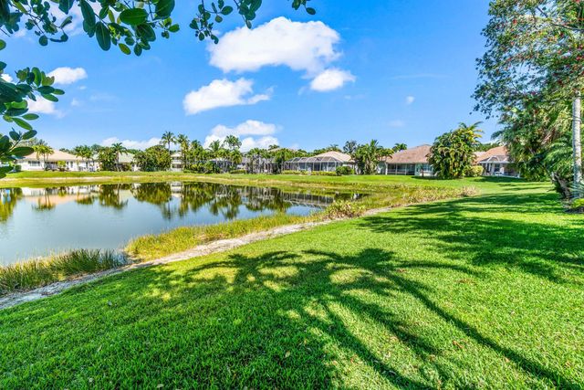 4621 Windward Cove Lane, Wellington, FL 33449