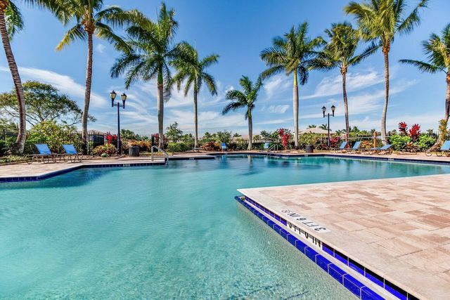 4621 Windward Cove Lane, Wellington, FL 33449