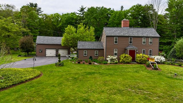 32 Sandown Road, Danville, NH 03819