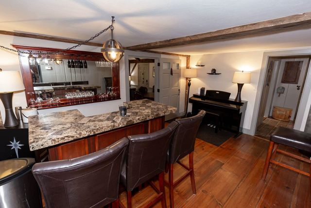 32 Sandown Road, Danville, NH 03819