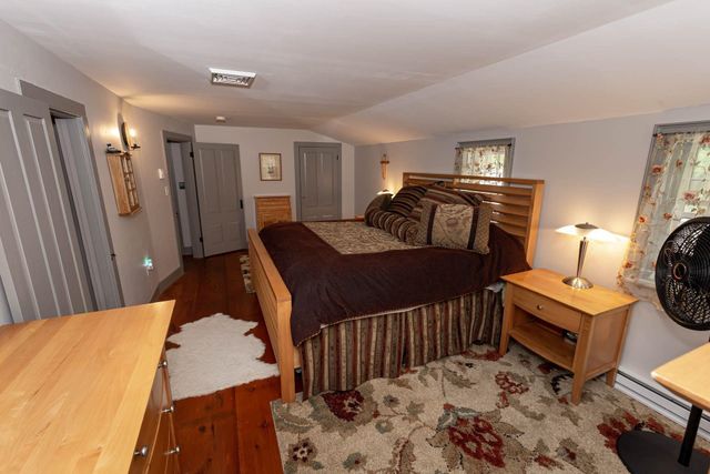 32 Sandown Road, Danville, NH 03819
