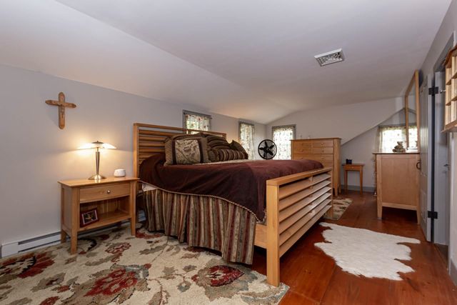 32 Sandown Road, Danville, NH 03819
