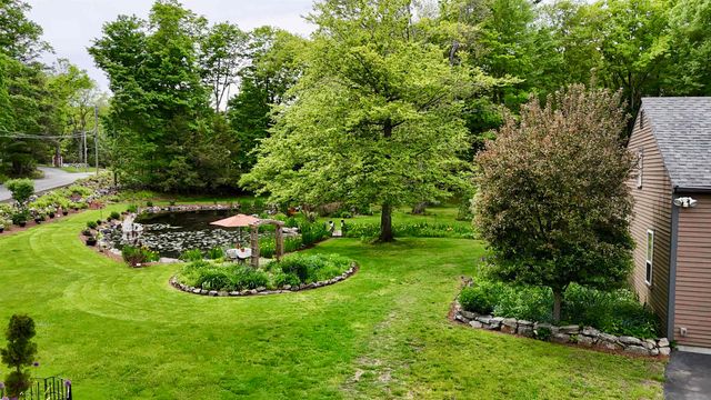 32 Sandown Road, Danville, NH 03819