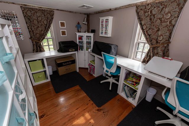 32 Sandown Road, Danville, NH 03819