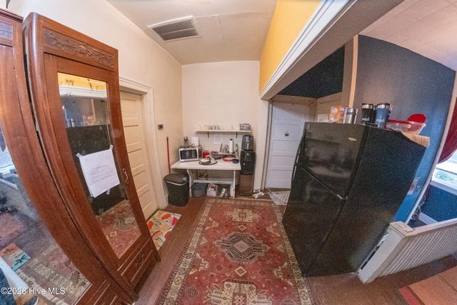 707 W 4th Street, Greenville, NC 27834