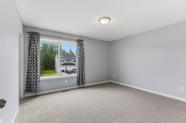 925 Highview Loop SE, Pine City, MN 55063