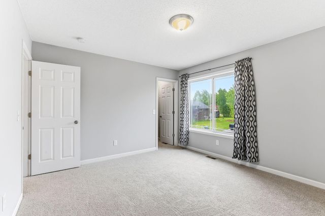 925 Highview Loop SE, Pine City, MN 55063