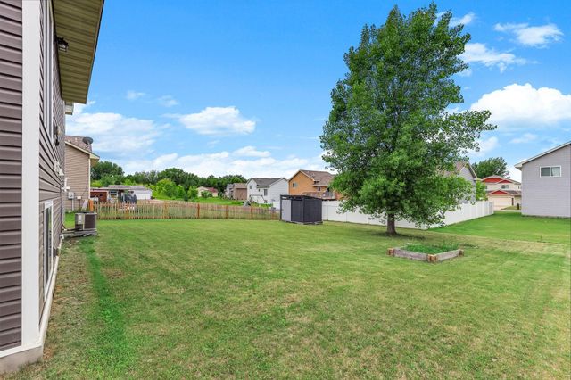 925 Highview Loop SE, Pine City, MN 55063