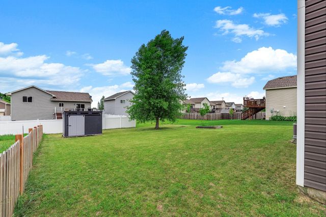 925 Highview Loop SE, Pine City, MN 55063