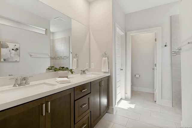 7350 Walkers Loop, Live Oak, TX 78233