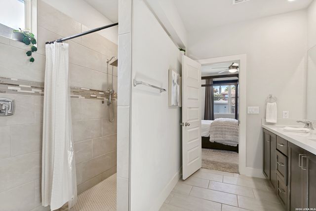 7350 Walkers Loop, Live Oak, TX 78233