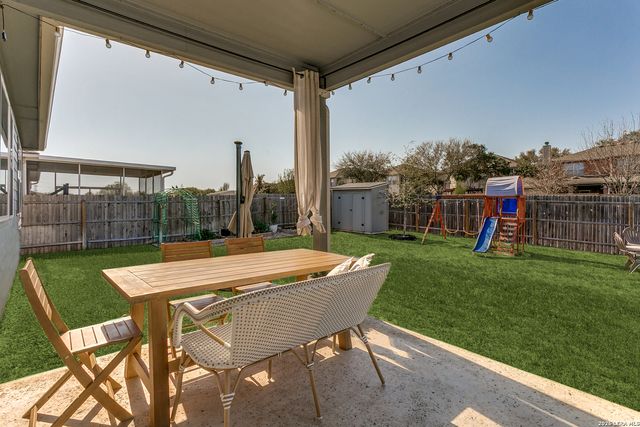 7350 Walkers Loop, Live Oak, TX 78233