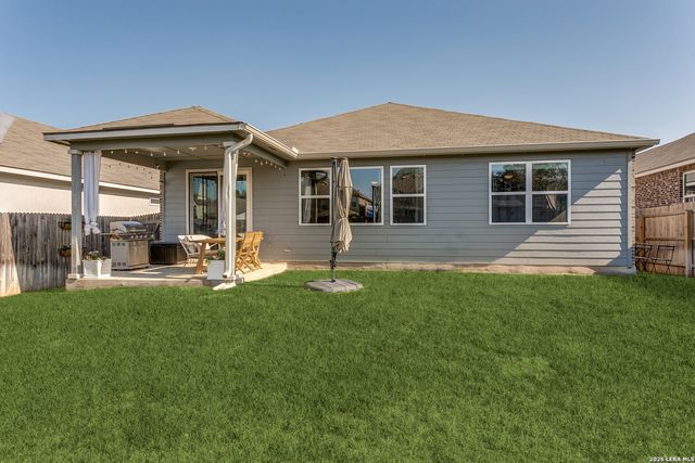 7350 Walkers Loop, Live Oak, TX 78233