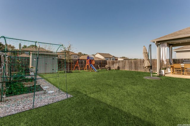 7350 Walkers Loop, Live Oak, TX 78233