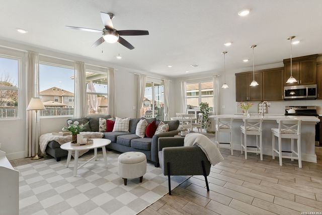 7350 Walkers Loop, Live Oak, TX 78233