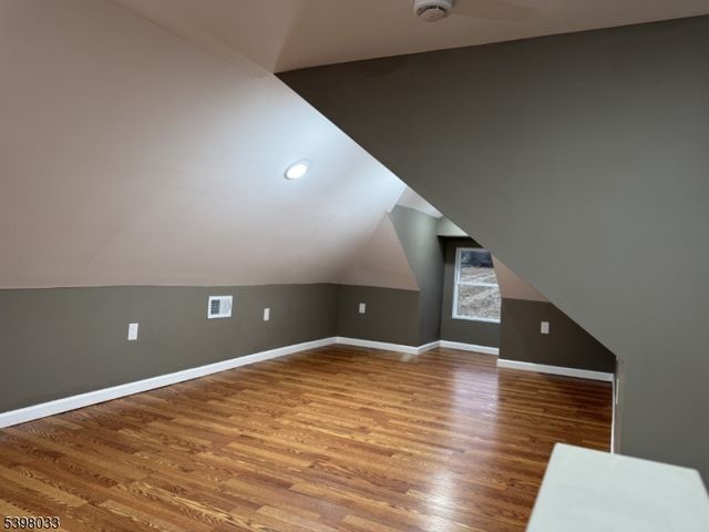 624 Alpha St, Alpha Boro, NJ 08865