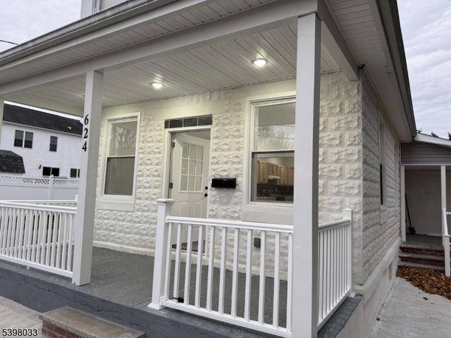 624 Alpha St, Alpha Boro, NJ 08865