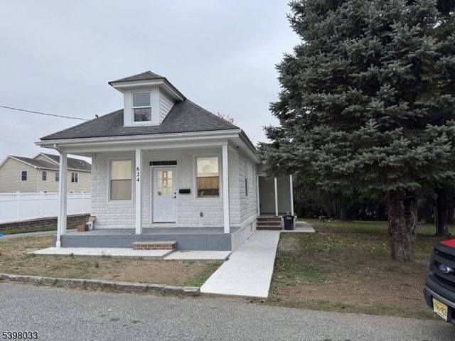 624 Alpha St, Alpha Boro, NJ 08865