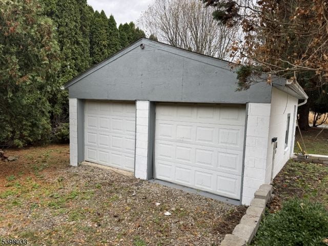 624 Alpha St, Alpha Boro, NJ 08865