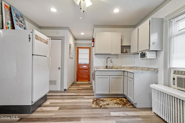 615-617 Seneca Street, Schenectady, NY 12308