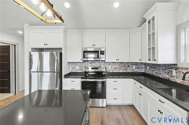 205 Zion Dr, Farmville, VA 23901