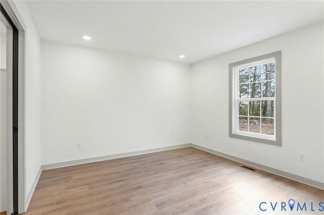 205 Zion Dr, Farmville, VA 23901