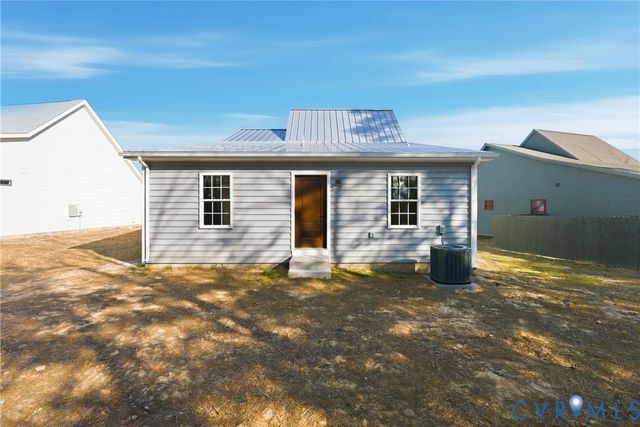 205 Zion Dr, Farmville, VA 23901