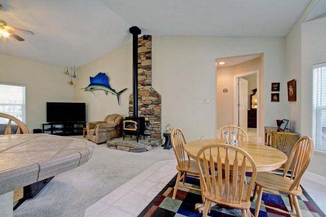 10538 Rock Hill Rd, Rough And Ready, CA 95975