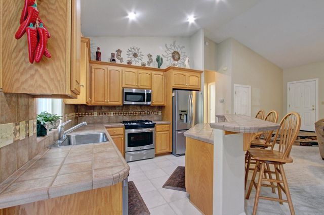 10538 Rock Hill Rd, Rough And Ready, CA 95975