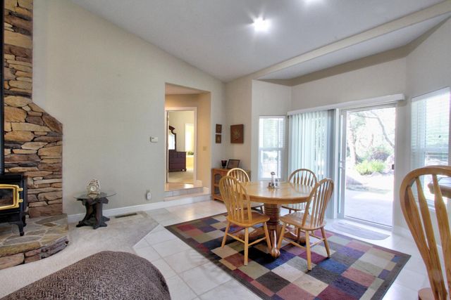 10538 Rock Hill Rd, Rough And Ready, CA 95975