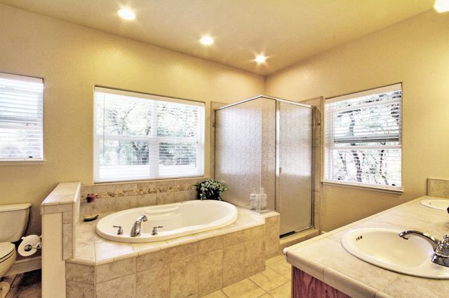 10538 Rock Hill Rd, Rough And Ready, CA 95975