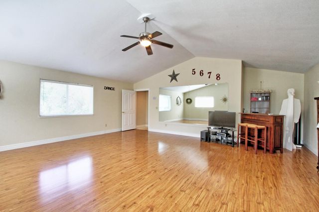 10538 Rock Hill Rd, Rough And Ready, CA 95975