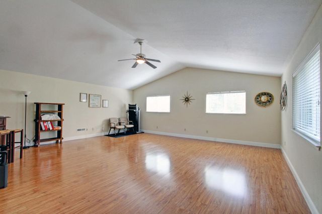 10538 Rock Hill Rd, Rough And Ready, CA 95975