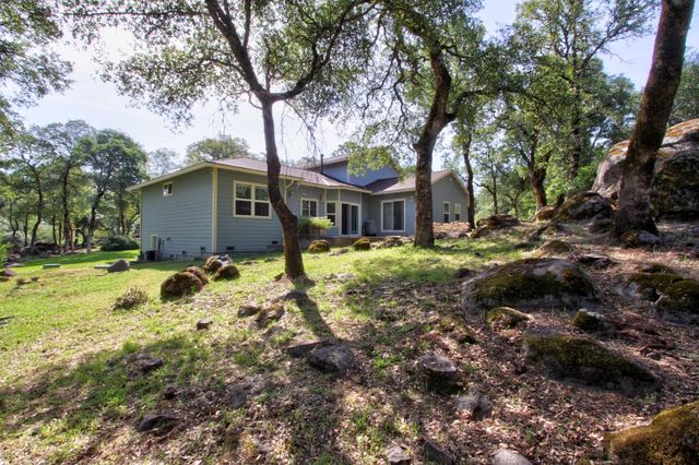 10538 Rock Hill Rd, Rough And Ready, CA 95975