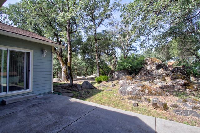 10538 Rock Hill Rd, Rough And Ready, CA 95975