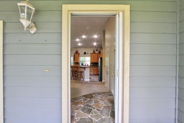 10538 Rock Hill Rd, Rough And Ready, CA 95975