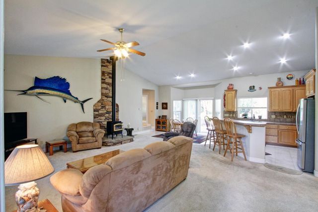 10538 Rock Hill Rd, Rough And Ready, CA 95975
