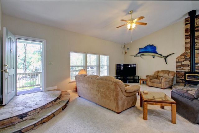 10538 Rock Hill Rd, Rough And Ready, CA 95975