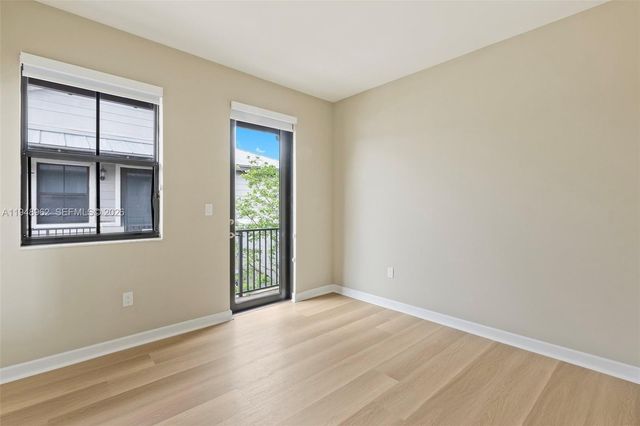 10429 NW 61st Ln, Doral, FL 33178