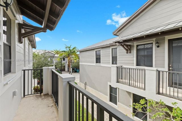 10429 NW 61st Ln, Doral, FL 33178