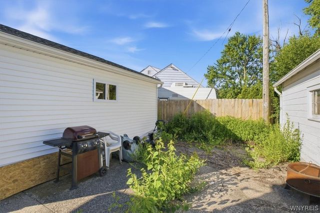 548 Englewood Avenue, Tonawanda, NY 14223