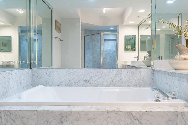 16400 Collins Avenue 744, Sunny Isles Beach, FL 33160
